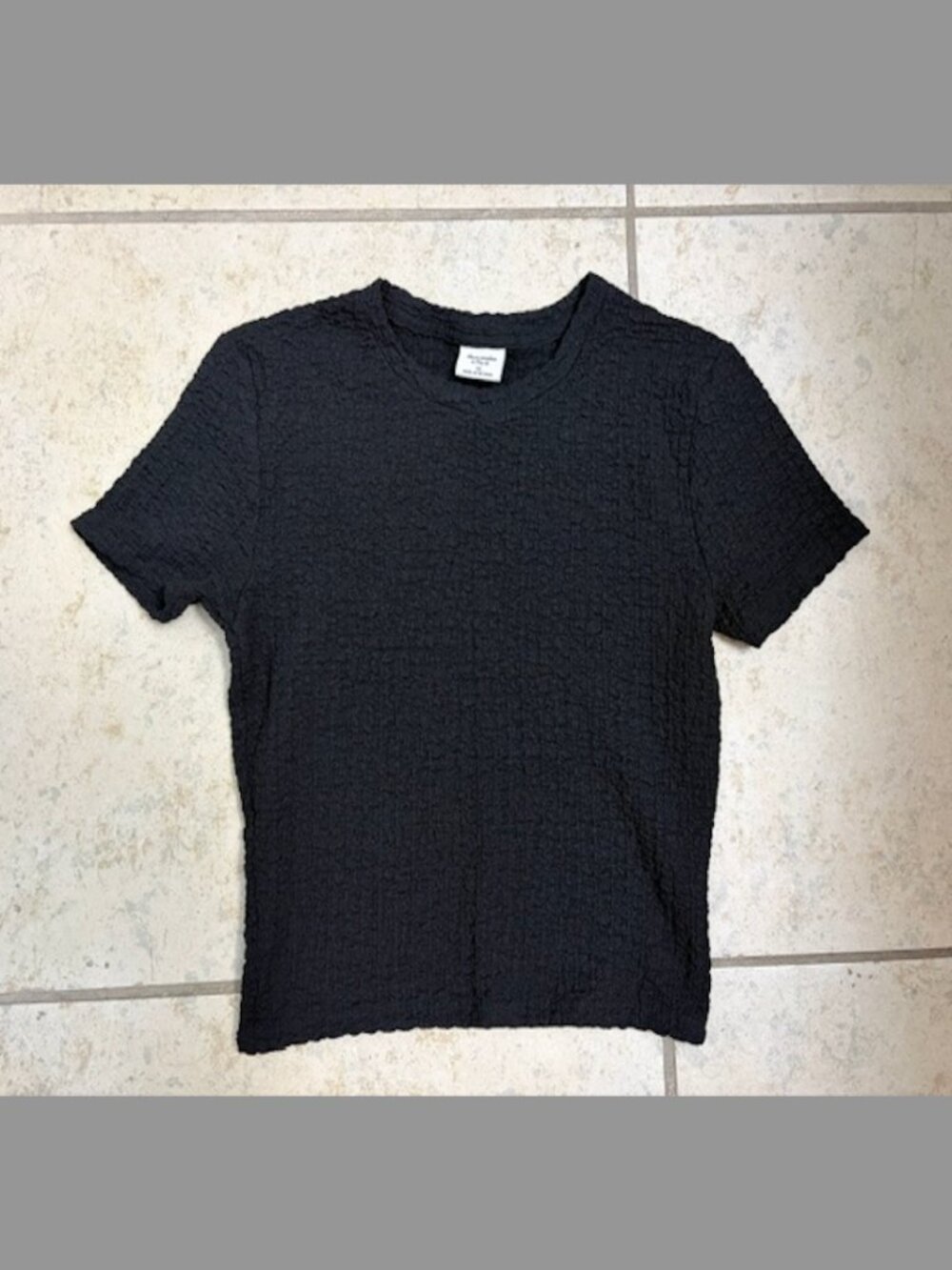 A&F Abercrombie Textured Baby Tee XS Black Crinkle T-Shirt Top Tank NEW BNWOT